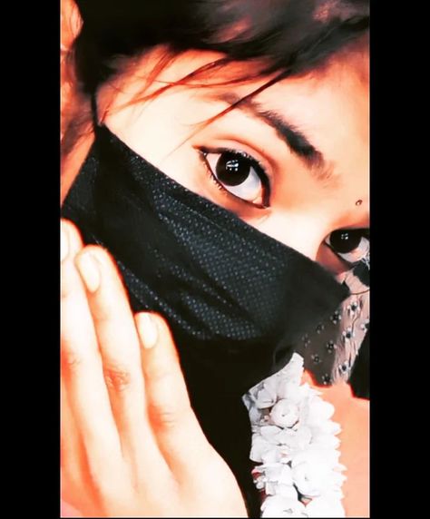 Mask Girl Dp, Eye Killer, Love Wallpaper Download, Sai Pallavi, Beautiful Eyes Pics, Hiding Face, Besties Forever, Wedding Couple Poses Photography, Mask Girl