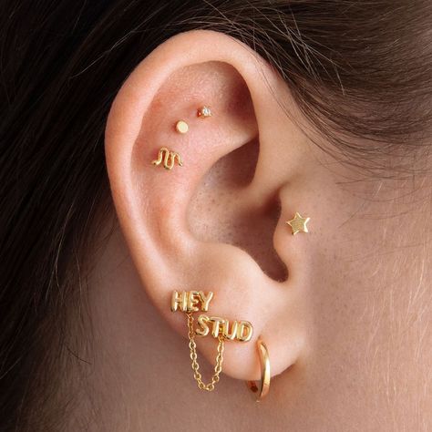 Snake Bite Piercing Ear, Trending Piercings, Flat Helix Piercing, Helix Piercing Ring, Helix Piercing Stud, Snake Bite Piercing, Snake Bite, Second Piercing, Snake Bites