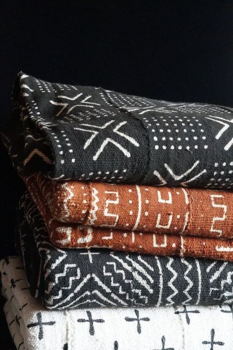 New House Decor, House Decor Ideas, African Interior Design, African Inspired Decor, African Interior, Mudcloth Fabric, Empty Nesters, African Home Decor, Bantal Sofa