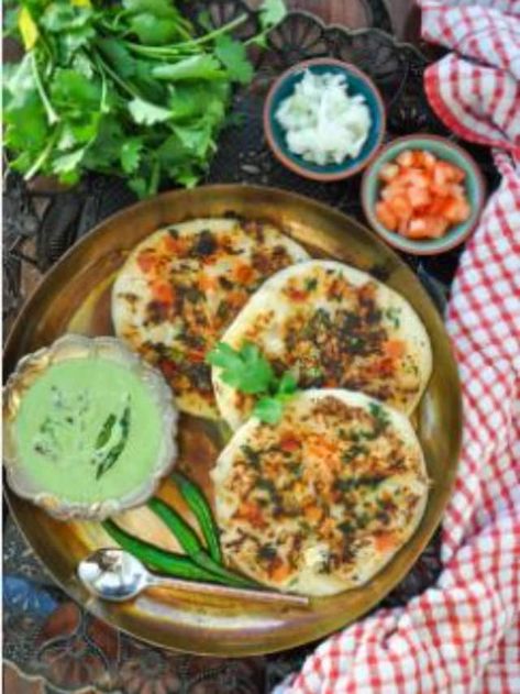 Indian Prasad Recipe, Suji Uttapam Recipe, Rava Uttapam Recipe, Uttapam Recipe, Rava Upma, Uttar Pradesh Map Full Hd, Green Chutney, Green Chilli, Garlic Paste