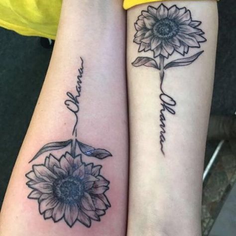 Flower with name tattoo Small Best Friend Tattoos, Sunflower Tattoo Thigh, Sunflower Tattoo Simple, Cousin Tattoos, Sister Tattoo Designs, Sunflower Tattoo Sleeve, Sunflower Tattoo Shoulder, Matching Sister Tattoos, Bff Tattoos