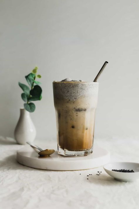 Black Sesame Latte Coffee | Sift & Simmer Black Sesame Coffee, Black Sesame Latte, Sesame Coffee, Black Tea Latte Recipe, Sesame Recipes, Make Iced Coffee, Black Sesame Paste, Chinese Almond Cookies, Espresso Martini Recipe