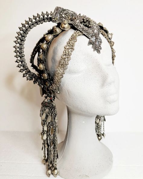 Native american headdress