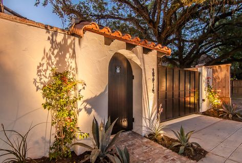 Spanish with a Contemporary Vibe | River Oaks Spanish Entrance, Spanish Revival Exterior, Spanish House Exterior, Spanish Mission Style Homes, Spanish Exterior, Mission Style Homes, Spanish Revival Home, Mediterranean Exterior, Spanish Bungalow