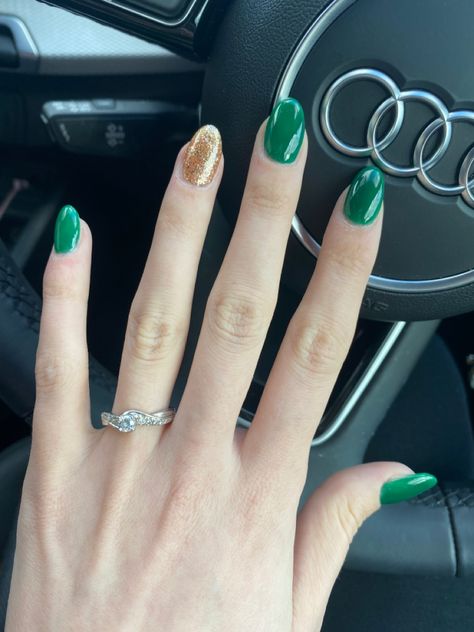 Gold Nails With Charms, Emerald Green And Gold Nails, Green And Gold Nails, Nails Emerald, Nails With Charms, Emerald Green And Gold, Shape Nails, Bridesmaid Ideas, Almond Shape Nails