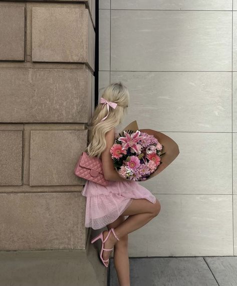 Pink Coquette Outfit, Coquette Outfit Ideas, Aesthetic Instagram Stories, Spring And Summer Outfits, Coquette Core, Coquette Outfit, Outfit Photo, Aesthetic Couple, Floral Pajamas