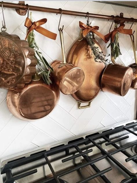 Autumnal House, Copper Pots Display, Copper Aesthetic, Red Wing Crocks, Kitchy Kitchen, Dreamy Kitchens, Cottage Core House, Kitchen Copper, Copper Kitchen Decor