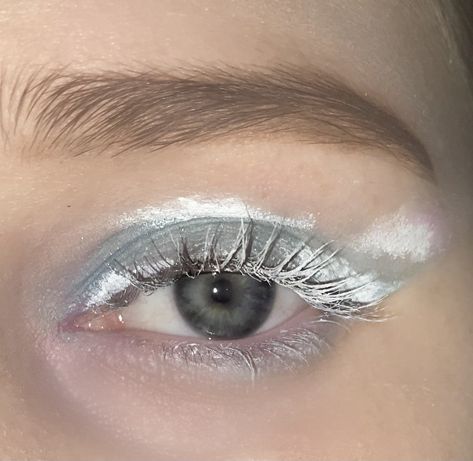 Wind Makeup Element, Dnd Makeup, Wind Makeup, Air Makeup, White Mascara, Fish Makeup, Ball Makeup, Silver Makeup, Alt Makeup