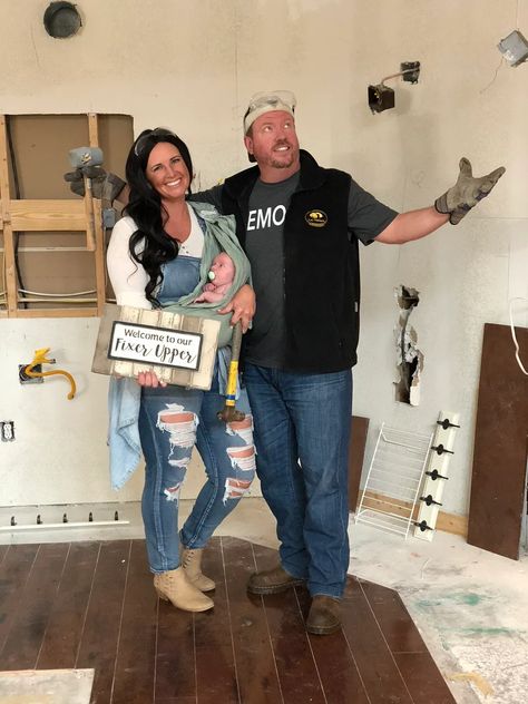 Kurt Cobain Costume, Celebrity Couples Costumes, Chip And Joanna Gaines Costume, Best Costume Ideas, Celebrity Couple Costumes, Chip Joanna Gaines, Best Couples Costumes, Celebrity Costumes, Best Costume