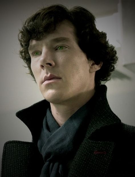 I bet he was a beautiful child with those green eyes and curls. Lucifer Devil, Sherlock Holmes Benedict, Character Girl, Sherlock Holmes 3, Sherlock Series, Sherlock Cumberbatch, Sherlock Holmes Benedict Cumberbatch, Benedict Sherlock, Sherlock Holmes Bbc