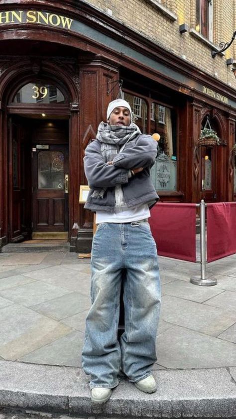 Baggie Jeans, Baggy Jeans Outfits, Baggy Jeans Outfit, Streetwear Ideas, Streetwear Inspo, Streetwear Fits, Jeans Outfits, Street Style Outfits Men, Street Fashion Men Streetwear