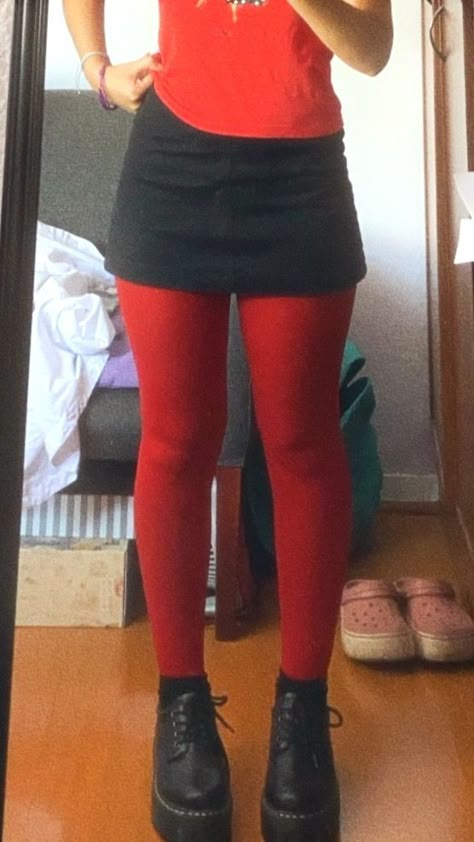 Pink Tights Outfit Aesthetic, Color Pantyhose Outfit, Outfits With Colorful Tights, Red Tights Outfit Aesthetic, Colored Tights Outfit Aesthetic, Red Thighs Outfit, Outfits With Red Tights, Red Pantyhose Outfit, Twee Fashion Aesthetic