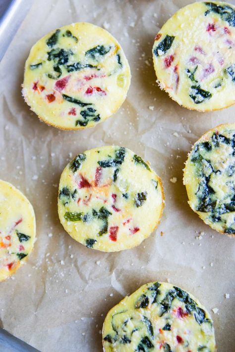 Say hello to the perfect copycat Starbucks egg white bites recipe! With roasted red peppers and sauteed spinach, these baked egg bites are high in protein and packed with flavor. Light and fluffy, just like traditional sous-vide egg bites, but made in the oven, you will love this nutritious start to your day! | howewelive.com Starbucks Egg Bites Recipe Spinach, Copycat Starbucks Egg Bites Oven, Sous Vide Egg Bites Oven, Starbucks Egg White Bites Recipe, Oven Egg Bites, Baked Egg Bites, Egg White Bites Recipe, Starbucks Egg White Bites, Starbucks Egg Bites Recipe