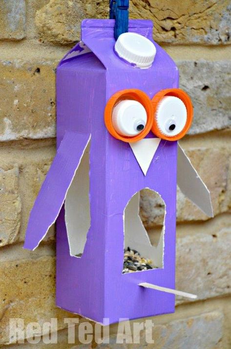 Juice Carton Crafts, Milk Carton Crafts, Bird Feeder Craft, Juice Carton, Diy Bird Feeder, Childrens Crafts, Recycled Crafts, Bird Feeder, Paper Plate