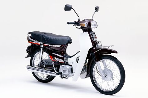 Honda Cub Honda Ex5 Dream, Honda Ex5, Motorcycles Logo Design, Honda 50, Honda Super Cub, Bike Drawing, Super Cub, Honda Cub, Moped Scooter