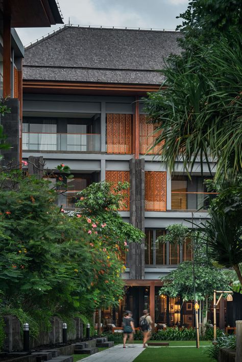 Gallery of Hotel Indigo Bali Seminyak / Architects 49 - 4 Modern Hotel Lobby, Bali Architecture, Hotel Design Architecture, Bali Seminyak, Hotel Facade, Luxury Landscaping, Hotel Exterior, Hotel Indigo, Hotel Concept