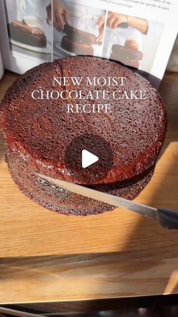 Dessert Bae on Instagram: "Chocolate cake recipe for the moistest cake you’ll ever try! 🍰  🎥: @thefairywhobakes 😍  It’s super fudgy and moist without any extra ganache needed! A must try Recipe⬇️ 1 1/2 cup all-purpose flour 1/2 cocoa powder 2 cups sugar 1 cup vegetable oil 2 large eggs( room temp) 1 cup buttermilk (room temp) 1 tsp salt 1 tsp baking soda 1 tsp baking powder 2 tsp vanilla extract 1 tsp white vinegar 1/2 cup hot coffee 1. In a mixing bowl, whisk the flour, cocoa powder, salt, baking soda, and baking powder, and set aside. 2. In a large mixing bowl, whisk together the sugar and oil. Add in the buttermilk, eggs, and vanilla. Whisk in the vinegar and hot coffee. Once combined, slowly add in the dry ingredients and fold in with a spatula, just until combined. The batter will Chocolate Cake Recipe Moist, Moist Chocolate Cake, Moist Cakes, Chocolate Cake Recipe, Baking Tips, Purpose Flour, Hot Coffee, Cocoa Powder, Vanilla Extract