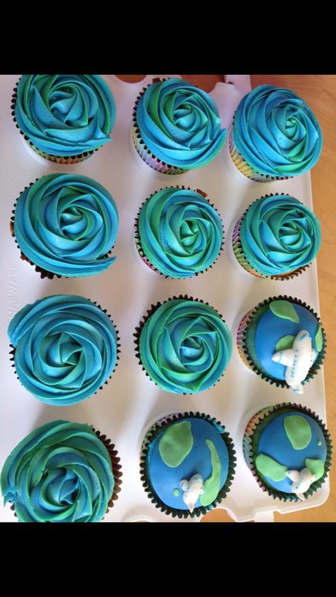 Bon Voyage Cupcakes, Travel Themed Cupcakes, Travel Cupcakes, Desert Presentation, Globe Cupcakes, Graduation Party Cupcakes, Christmas Cubicle, Around The World Theme, Baby Boy Birthday Cake