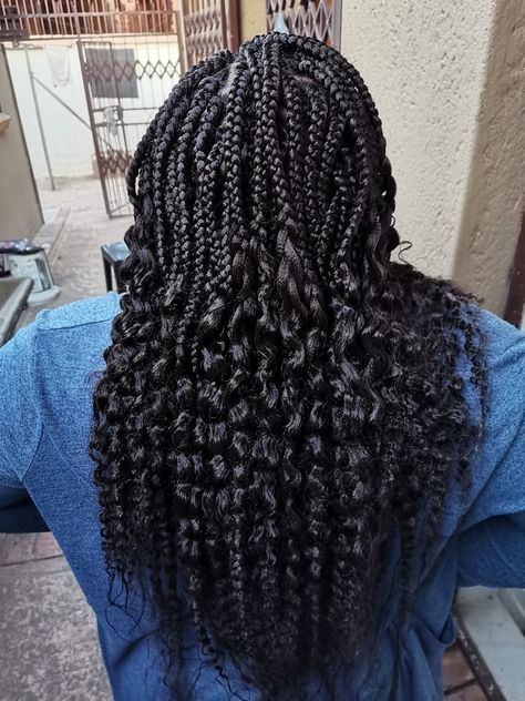 Water Curls Braids, Water Curls, Boxed Braids, Curls Braids, Feed In Braids Hairstyles, Feed In Braid, Braids Hairstyles, Box Braids, Hot Water