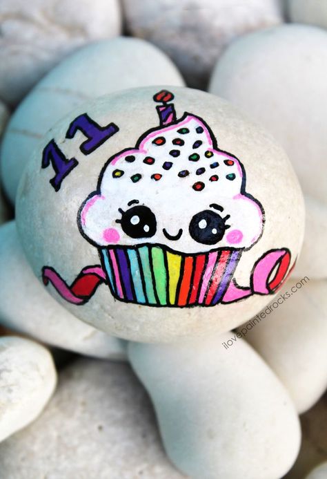 Painted Rocks For Kids, Painting Ideas For Kids Easy, Birthday Rocks, Rock Painting Ideas For Kids, Kids Painting Projects, Rocks For Kids, Craft Painting Ideas, Diy Painted Rocks, Cupcake Painting