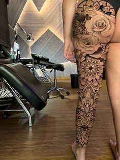 Side Leg Tattoo, Elbow Tattoo, Full Leg Tattoos, Elephant Tattoo Design, Goddess Tattoo, Muster Tattoos, Tattoed Women, Red Ink Tattoos, Leg Tattoos Women