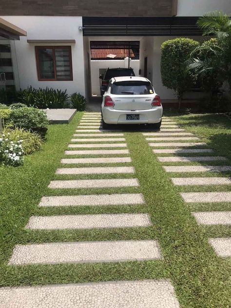 Grass Driveway, Diy Driveway, Walkway Landscaping, Walkway Design, Pathway Landscaping, Driveway Design, Driveway Landscaping, Front Yard Garden Design, Front Yard Garden