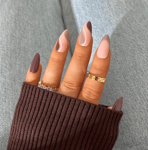 Chic Fall Nails, Trendy Fall Nail Designs, Nails October, Grad Nails, Fall Leaves Nail Art, Nail Fall, Nails Autumn, September Nails, November Nails