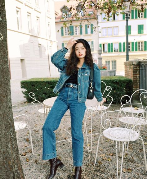 Korea 80s Fashion, 90s Korean Fashion Street Styles, 80s Jeans Outfit Woman, Korea 90s Fashion, Kang Soojin, Soul Fashion, Korean Fits, Vintage Ootd, 90s Inspired Outfits