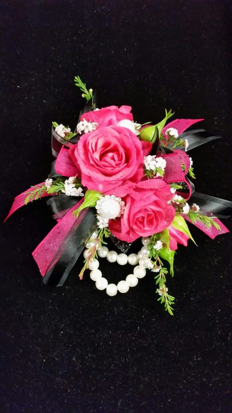 Hot Pink And Black Corsage, Pink And Black Corsage, Pink Spray Roses, Prom Flowers Corsage, Black Corsage, Crafts Corner, Homecoming Flowers, Hoco 2024, Prom Corsages