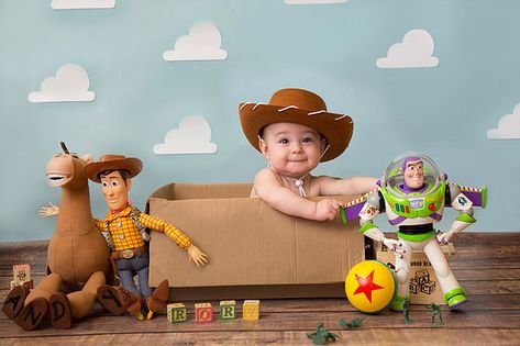 toy story milestone photos. 6 Month Photos | Inland Empire Photographer | Holly D. Photography Toy Story Pictures, Toy Story Baby, Toy Story Theme, Toy Story Cakes, Baby Photoshoot Boy, Baby Boy Photography, Toy Story Birthday Party, Birthday Toys, Baby Boy Photos