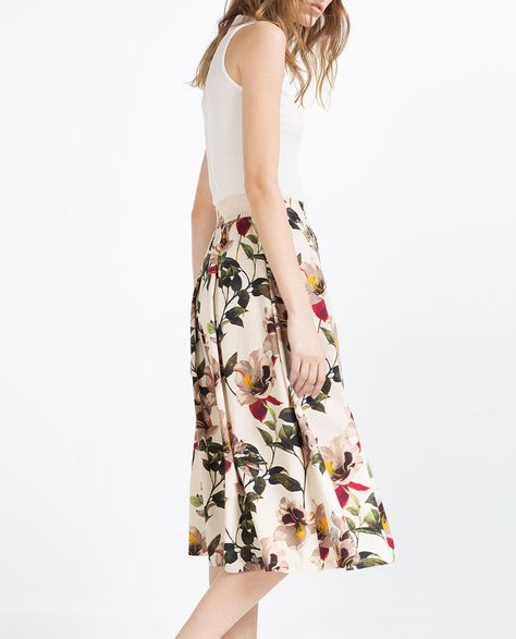 Print design for ZARA Woman - Summer Edit - printed by S.E.T. spa, Rome. Flower Skirt Outfit, Floral Print Midi Skirt, Skirts White, Aline Skirt, Flower Skirt, Spring Skirts, White Midi, Printed Midi Skirt, Floral Midi Skirt