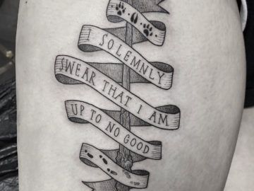 I solemnly swear that I am up to no good Snitch Tattoo, Tattoo Fixers, Good Tattoo, Hp Tattoo, Courage The Cowardly Dog, Foot Tattoos For Women, Tattoo For Son, Symbolic Tattoos, Foot Tattoos