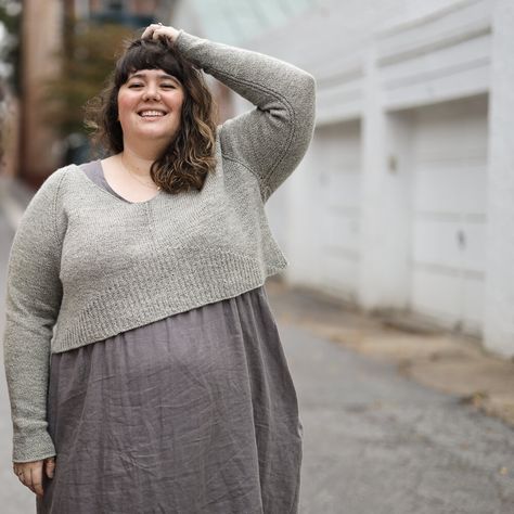 Ursina: the lightweight URSA — Jacqueline Cieslak Plus Size Knitting Patterns, Plus Size Knitting, Earthy Clothes, Cloud Walker, Cowgirl Boutique, Plus Size Knitwear, Garment Pattern, Classic Sweater, Knitwear Fashion