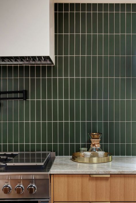 This Seattle Kitchen Pulls from the Colors of the Pacific Northwest | Rue Mid Century Range Hood, Green Range Hood, Interior Design Mid Century, Stacked Tile, Remodel Interior Design, Green Tile Backsplash, Kitchen Tile Backsplash, Brick Kitchen Backsplash, Quirky Kitchen Decor