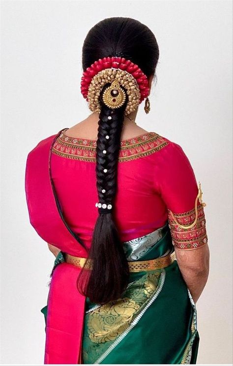 Indian Hairstyles For Saree, Native Hair, South Indian Hairstyle, South Indian Wedding Hairstyles, Poola Jada, Bridal Hair Decorations, Bridal Hairstyle Indian Wedding, Hair Style On Saree, Saree Hairstyles