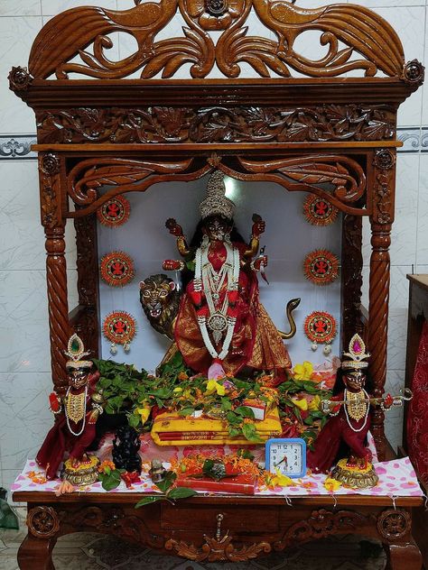 Bengali Puja Room, Durga Saptashati Book, Mahisasur Mardini, Ma Saraswati, Ma Lakshmi, Enlightenment Art, Puja Ghar, Puja Mandir, Universe Wallpaper