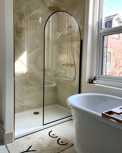 Arched Shower Screen, Arch Shower Screen, Onyx Shower Ideas, Onyx Tile Bathroom, Onyx Shower, Bathtub Alcove, Bathroom Upstairs, Onyx Tile, Shower Tiles