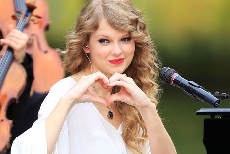 Taylor Swift 1989, Taylor Swift Fan, Taylor Swift Lyrics, Taylor Swift Pictures, Taylor Alison Swift, Her Music, A Heart, Pretty Woman, Her Hair