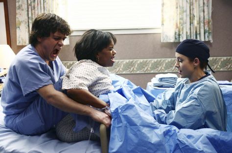 Bailey Giving Birth Greys Anatomy Bailey, Greys Anatomy Season 2, Greys Anatomy George, Grey's Anatomy Doctors, Miranda Bailey, Kaptan Jack Sparrow, Grays Anatomy Tv, Greys Anatomy Funny, Greys Anatomy Characters