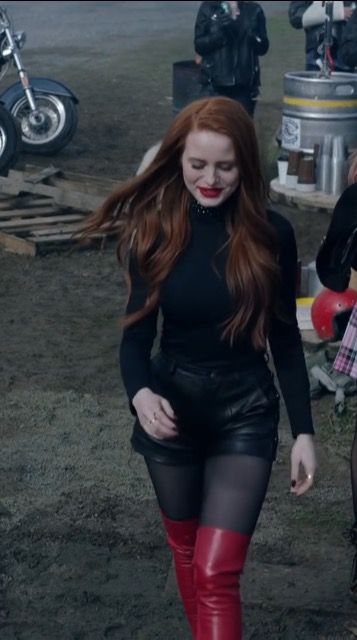 Cheryl Outfits Riverdale, Madelaine Petsch Street Style, Cheryl Blossom Outfits Riverdale, Madeline Petsch Outfits, Cheryl Blossom Outfits Inspired, Cherly Riverdale Outfits, Cheryl Blossom Outfits, Cherry Blossom Outfit, Riverdale Outfits