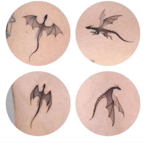 Dragon Tattoo Simple, Baby Dragon Tattoos, Blitz Tattoo, Maching Tattoos, Small Dragon Tattoos, Bookish Tattoos, Small Shoulder Tattoos, Tiny Dragon, Dragon Tattoo For Women