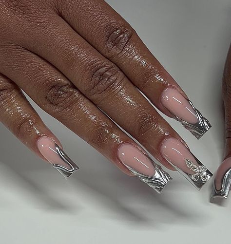 dinadidit_ on ig Feminine Nails, Silver Nail Designs, Grey Nails, Girly Acrylic Nails, Work Nails, French Tip Acrylic Nails, Really Cute Nails, Unique Acrylic Nails, Long Acrylic