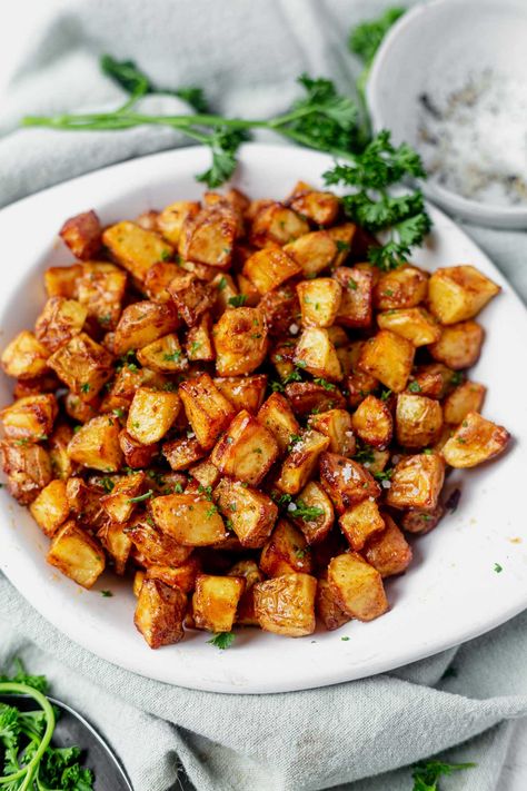 Fried Breakfast Potatoes, Air Fryer Breakfast Potatoes, Air Fryer Breakfast Recipes, Air Fryer Breakfast, Potato Breakfast Recipes, Breakfast Sides, Making French Fries, Fried Breakfast, Breakfast Potatoes