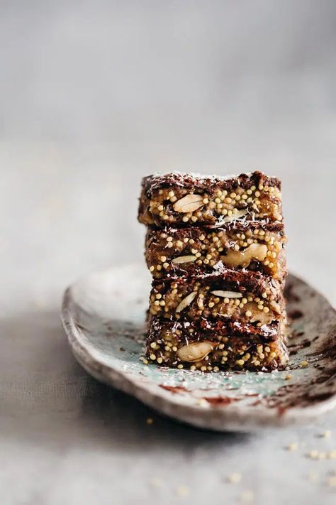 Everything you want to know about millet nutrition, how to cook millet, and more. I'm sharing how to cook and enjoy this ancient grain with 10 healthy and delicious millet recipes. Energy Bars Recipe, Millet Recipes, Diy Snacks, English Breakfast, Energy Bars, Granola Bars, Millet, Bars Recipes, Healthy Desserts