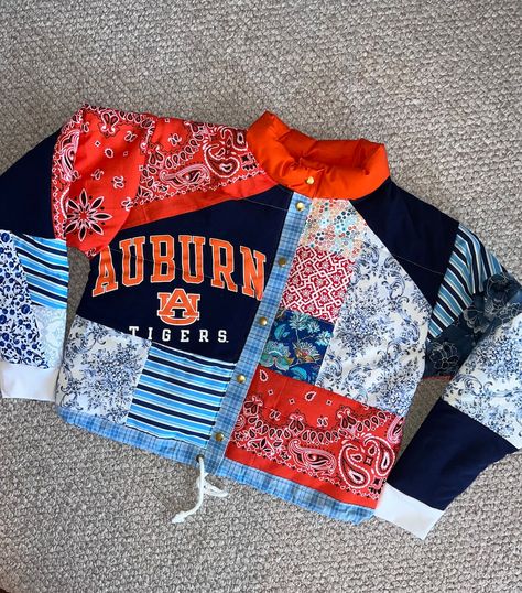 This Womens Jackets & Coats item by GamedayEdit has 10 favorites from Etsy shoppers. Ships from Lewisburg, PA. Listed on Mar 4, 2024 Patchwork Puffer Jacket, Football Season Outfits, Bed Party, Gameday Fashion, Patchwork Hoodie, Clothes Embroidery Diy, College Colors, Patchwork Coat, College Apparel