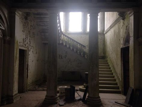 Creepy Stairs, Human Sacrifice, Eerie Places, Real Haunted Houses, Scary Houses, Abandoned Churches, Creepy Houses, Ghost House, Stone Stairs