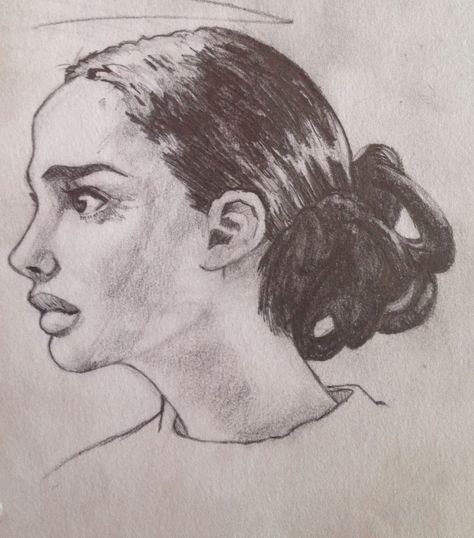 Star Wars Art - Padme Amidala pencil sketch       Artist: Brooke E. Stiles Padme Amidala Drawing, Star Wars Sketches Pencil, Padme Sketch, Padme Drawing, Padme Amidala, Star Wars Drawings, Sketch Artist, Amazing Artwork, Ewan Mcgregor