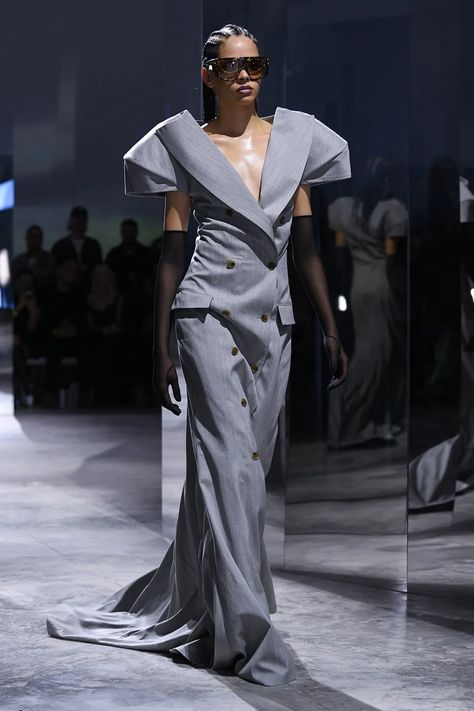 Luar Fall 2023, Movie Premiere Outfit Ideas, Extravagant Clothes, Movie Premiere Outfit, Isabella Hadid, Fall 2023 Ready To Wear, Runway Fashion Couture, 2023 Ready To Wear, Formal Fashion