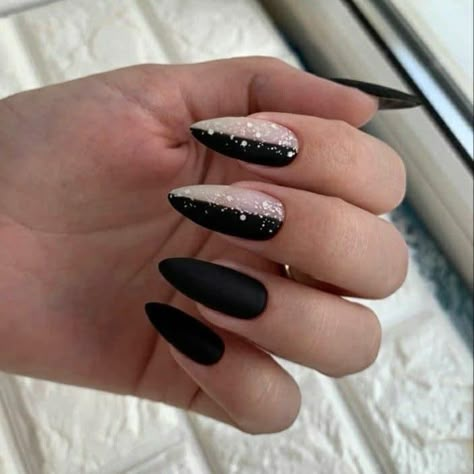 Nye Nails, Black Acrylic Nails, Gold Nail, Hair Skin Nails, Chic Nails, Dope Nails, Short Acrylic Nails, Best Acrylic Nails, Gorgeous Nails