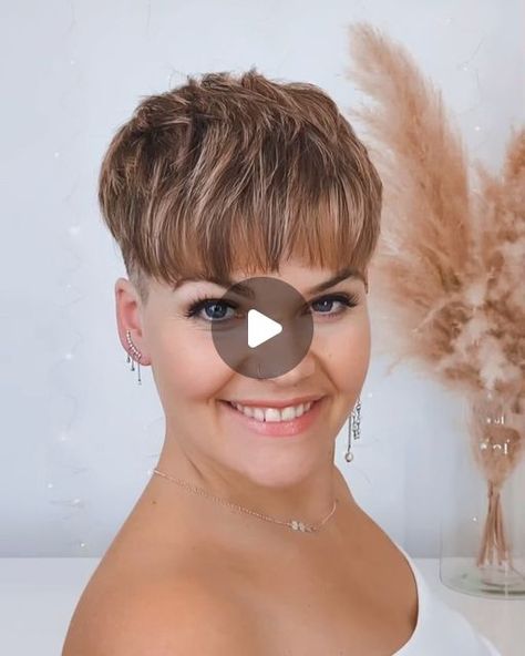 Salirasa - Short Hair Styles | Pixiecut | Undercut on Instagram: "Werbung 
My new haircut ☺️ by @jufriseure 
I don't have a new color, it's just the grown out highlights 😅 will do a new color after the Lockdown! 

I just feel so much better with shorter hair.... 

#pixie360 #salirasavideo #salirasahaircut #khfis #pixiecut 
Music @anja.kotar simple 
https://open.spotify.com/track/33dub2Xi1ssyqlVFZXxmL7?nd=1" Pixiecut Undercut, Grown Out Highlights, My New Haircut, Shorter Hair, New Haircut, New Haircuts, Cool Haircuts, Undercut, Pixie Cut